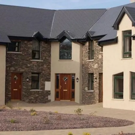 8 Dingle Manor, Stunning 3-bed House Emlagh East